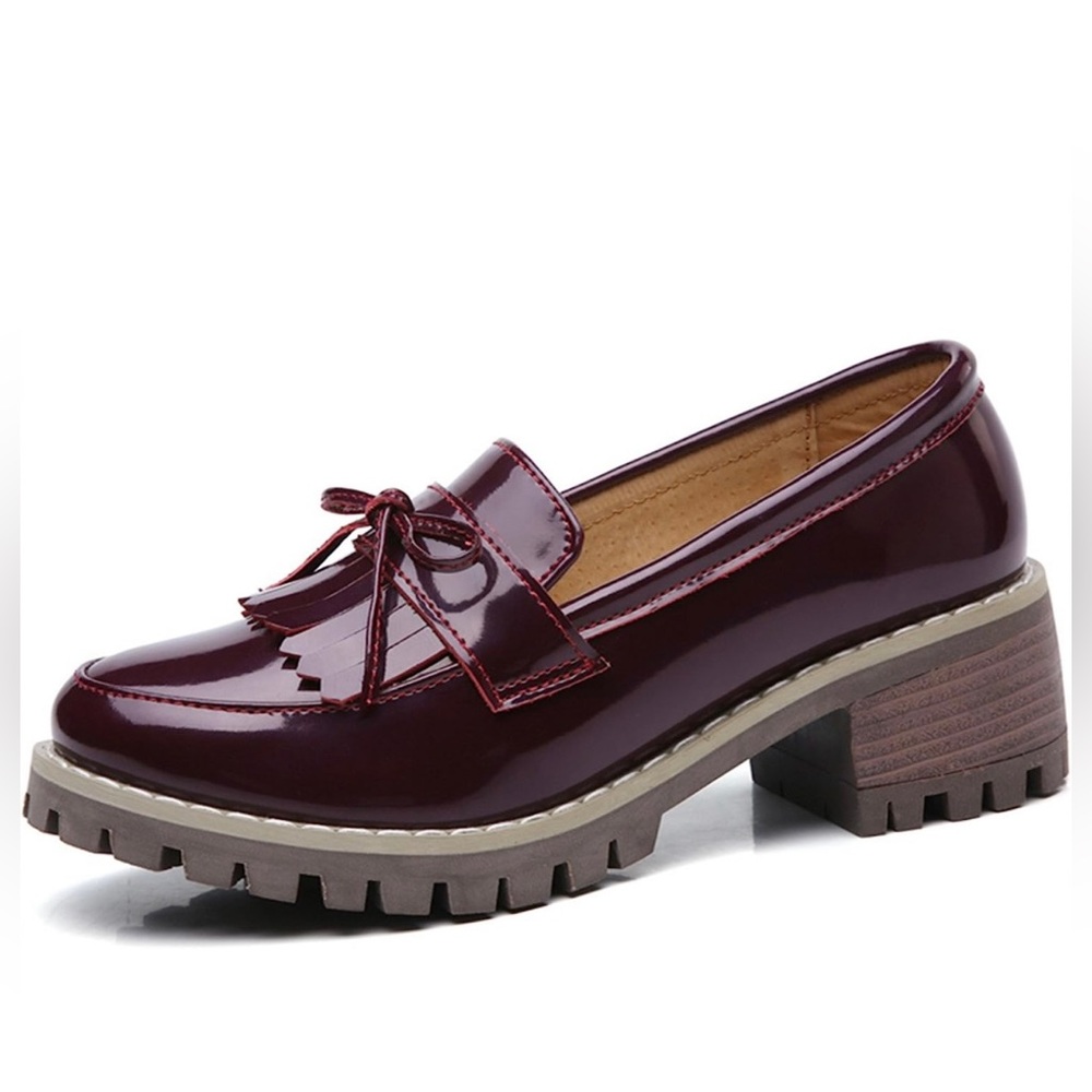 DADAWEN Classic Tassel Oxford Dress Shoes, Wine Red color,new with tag, size 6.5
